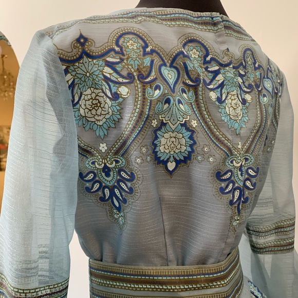 1960s Vintage ALFRED SHAHEEN Aloha Resort designer dress detail flowing sleeves - Picture 8 of 9